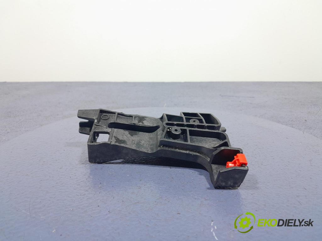 Bmw X5 2023 kryt Plast: Interiéry: 6807238