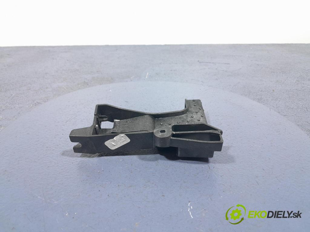 Bmw X5 2023 kryt Plast: Interiéry: 6807238