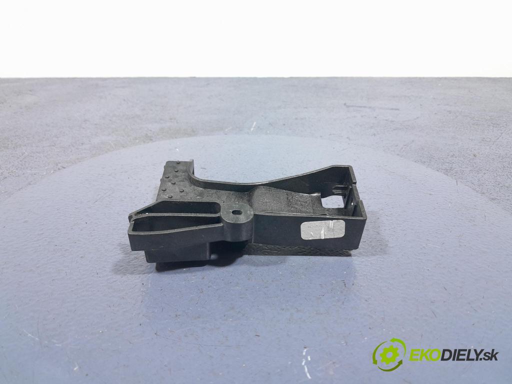 Bmw X5 2023 kryt Plast: Interiéry: 6807237
