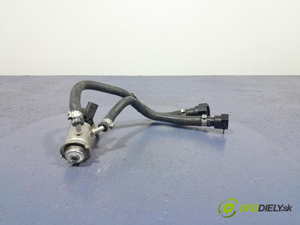 Bmw X5 2023 vstřikovač 8580210