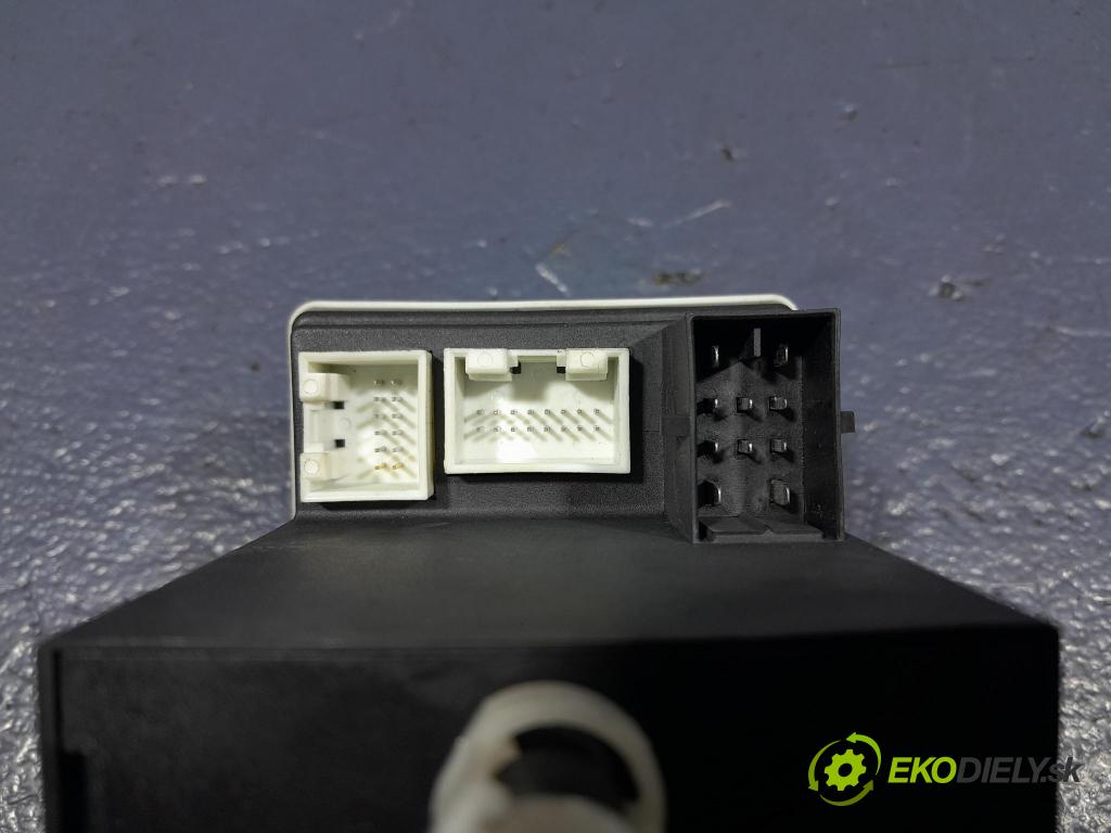 Audi A3 2001 čerpadlo Centrální Zámek 8D0862257C