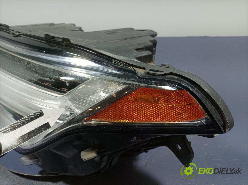 Volvo Xc90 2016 světlo Levý: 31353151