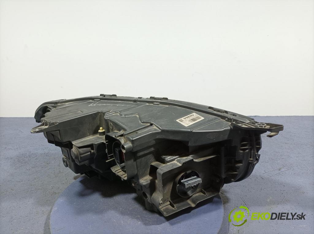 Volvo Xc90 2016 světlo Levý: 31353151