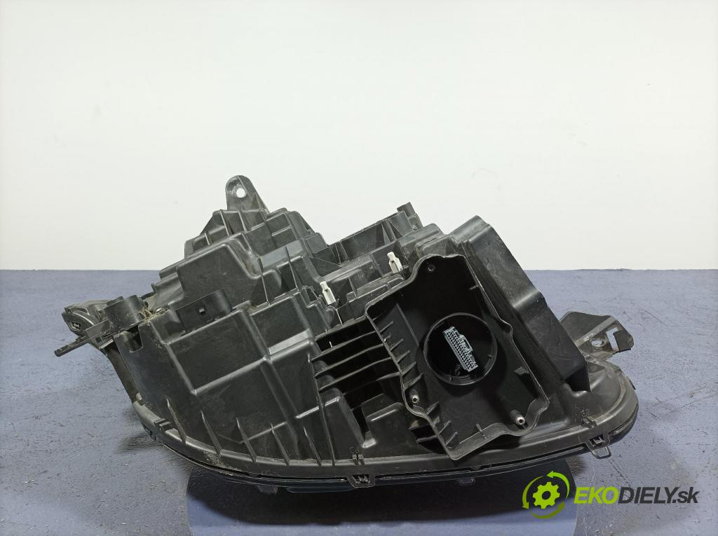 Volvo Xc90 2016 světlo Levý: 31353151