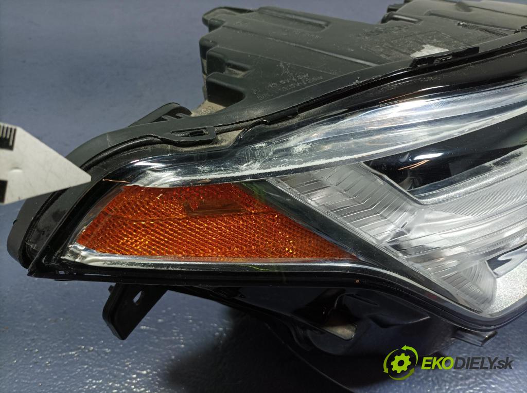 Volvo Xc90 2016 světlo v pravo: