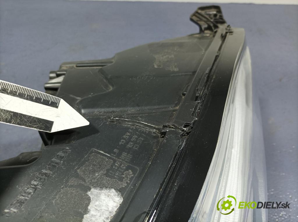 Volvo Xc90 2016 světlo v pravo: