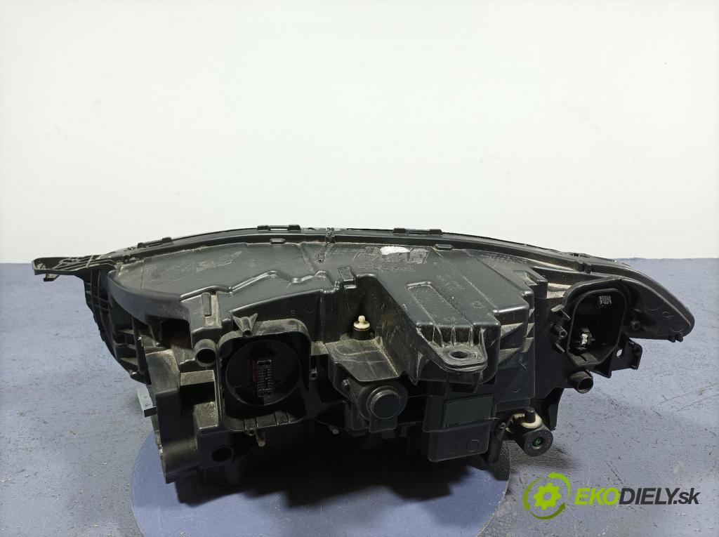 Volvo Xc90 2016 světlo v pravo: