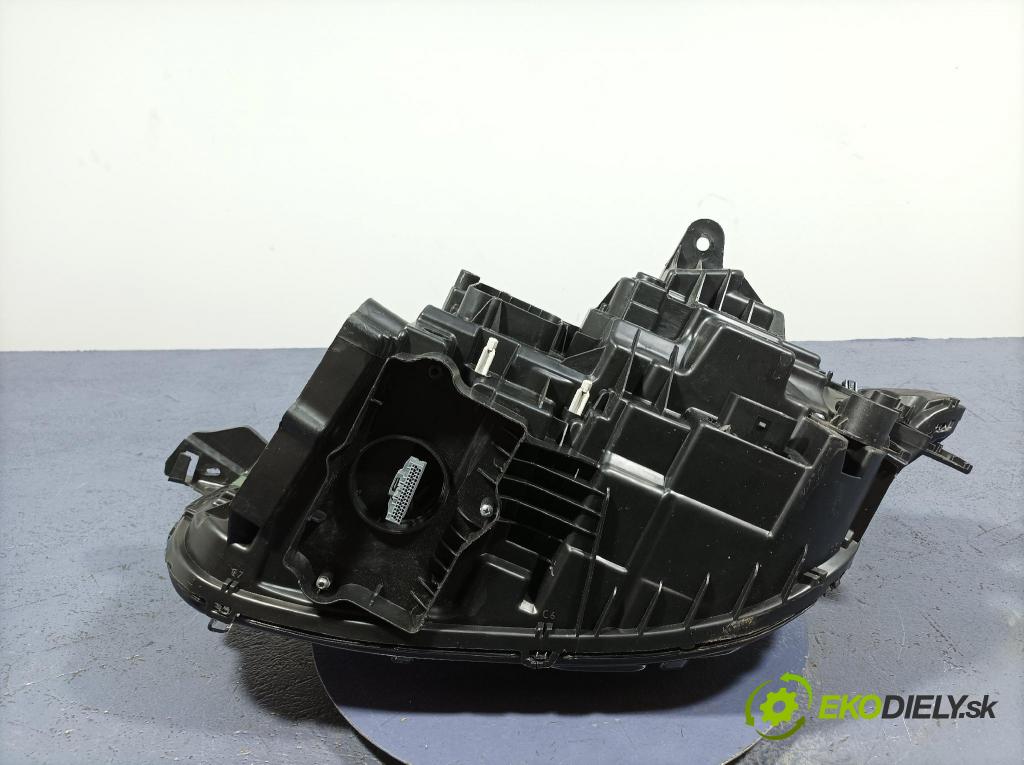 Volvo Xc90 2016 světlo v pravo: