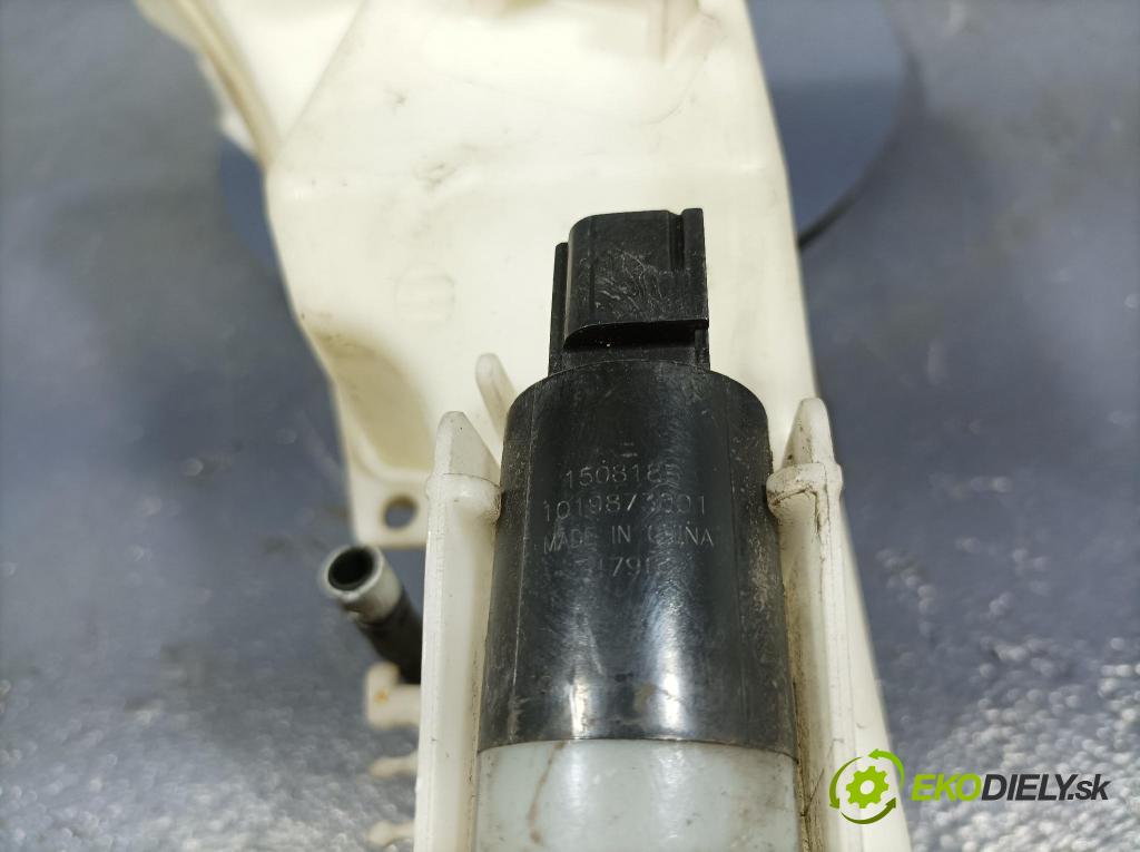 Volvo Xc90 2016 nádržka Podložka: 31457222