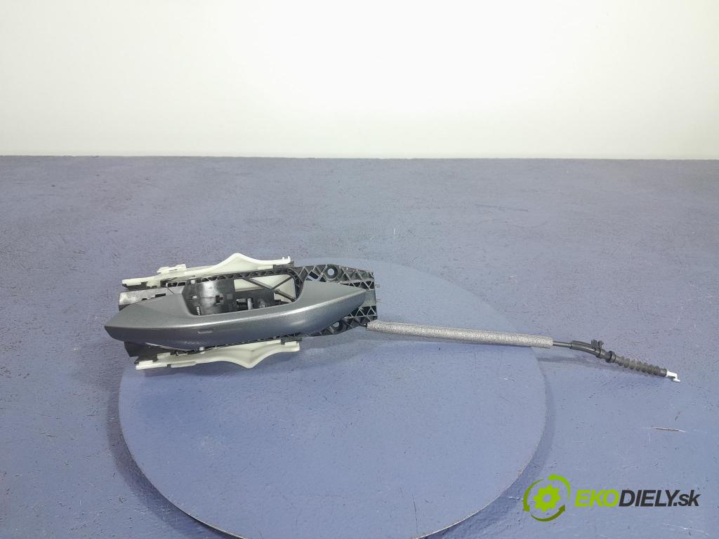 Skoda Octavia 2024 rukoväť zad Prava: 8V0839885