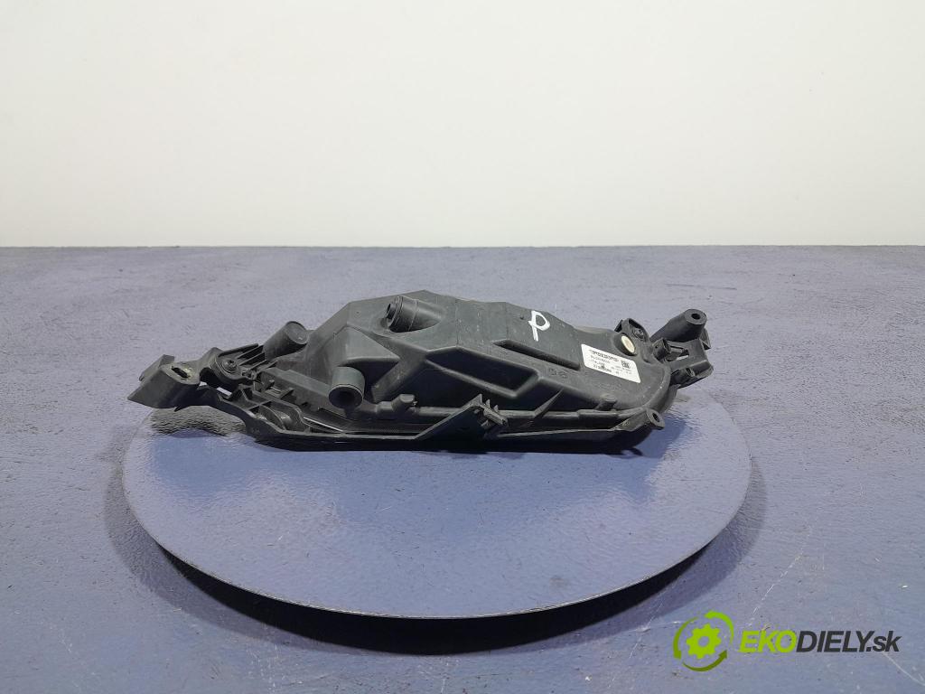 Volvo Xc90 2016 Halogen v pravo: 31395866