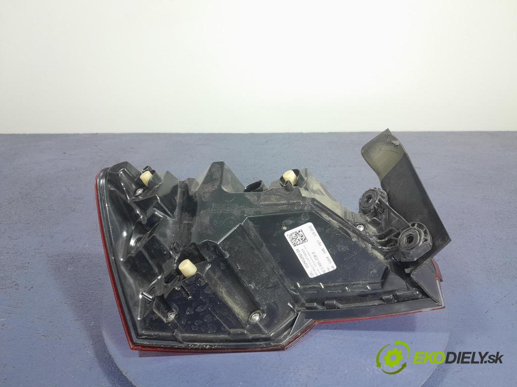 Skoda Octavia 2024 svetlo / reflektor zad Prava: Vonkajsia: 5E3945208B