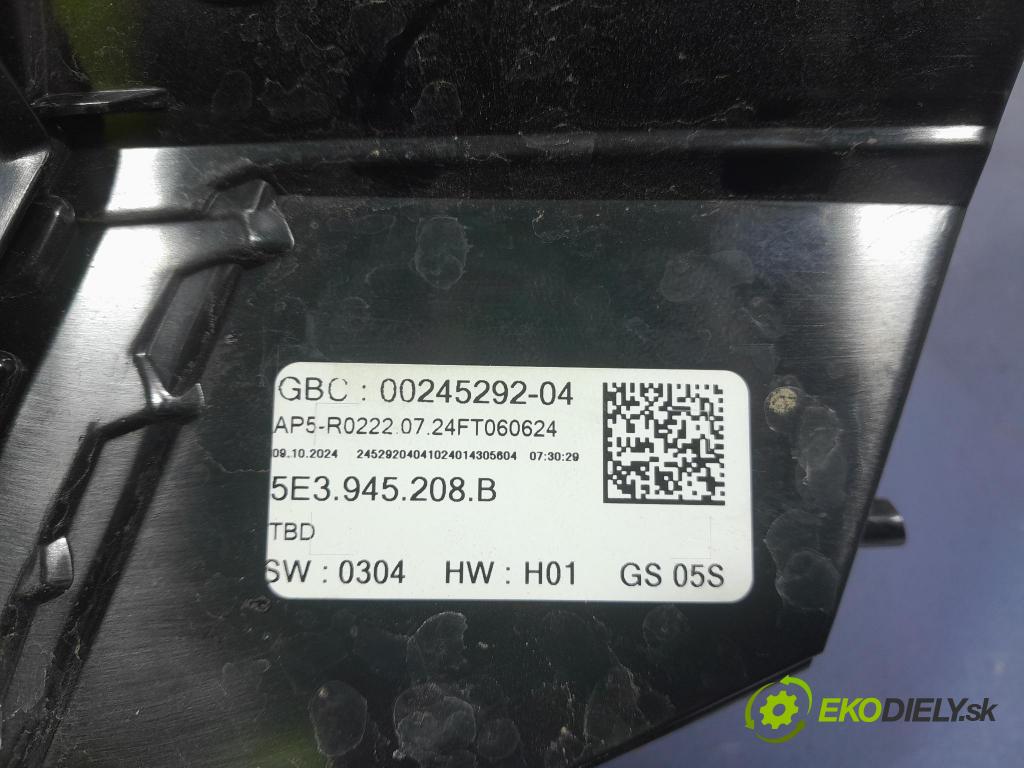 Skoda Octavia 2024 světlo Zad: Práva: Mimo: 5E3945208B