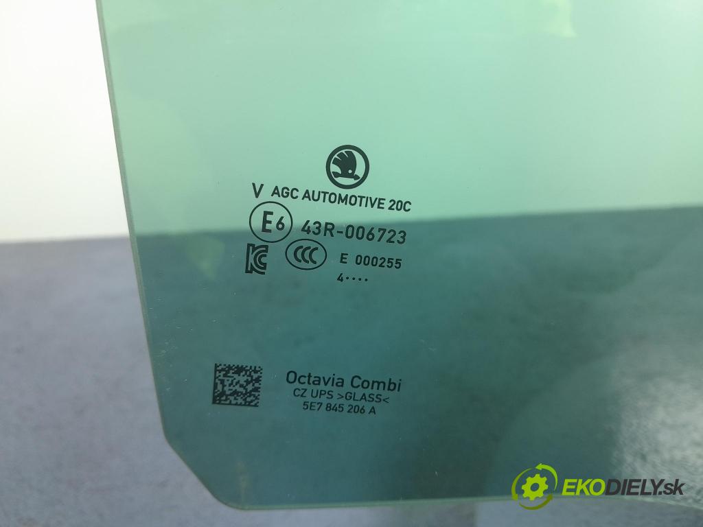 Skoda Octavia 2024 sklo dvere zad Prava: 5E7845206A