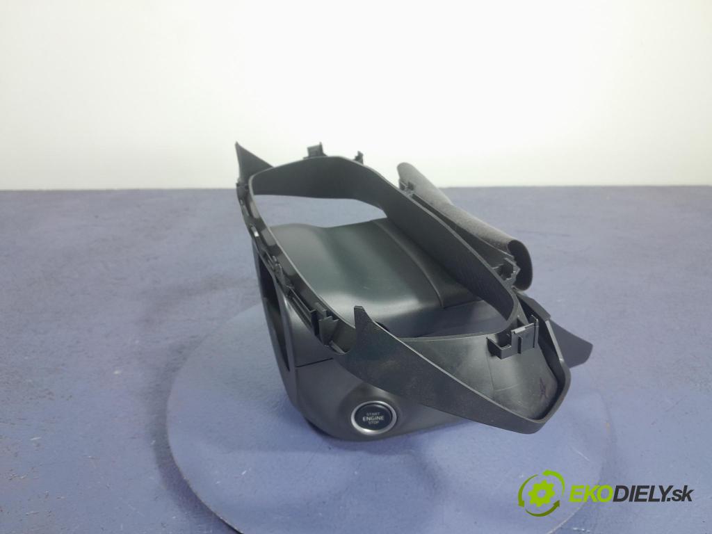Skoda Octavia 2024 kryt Plast: Interiéry: 5E3858565