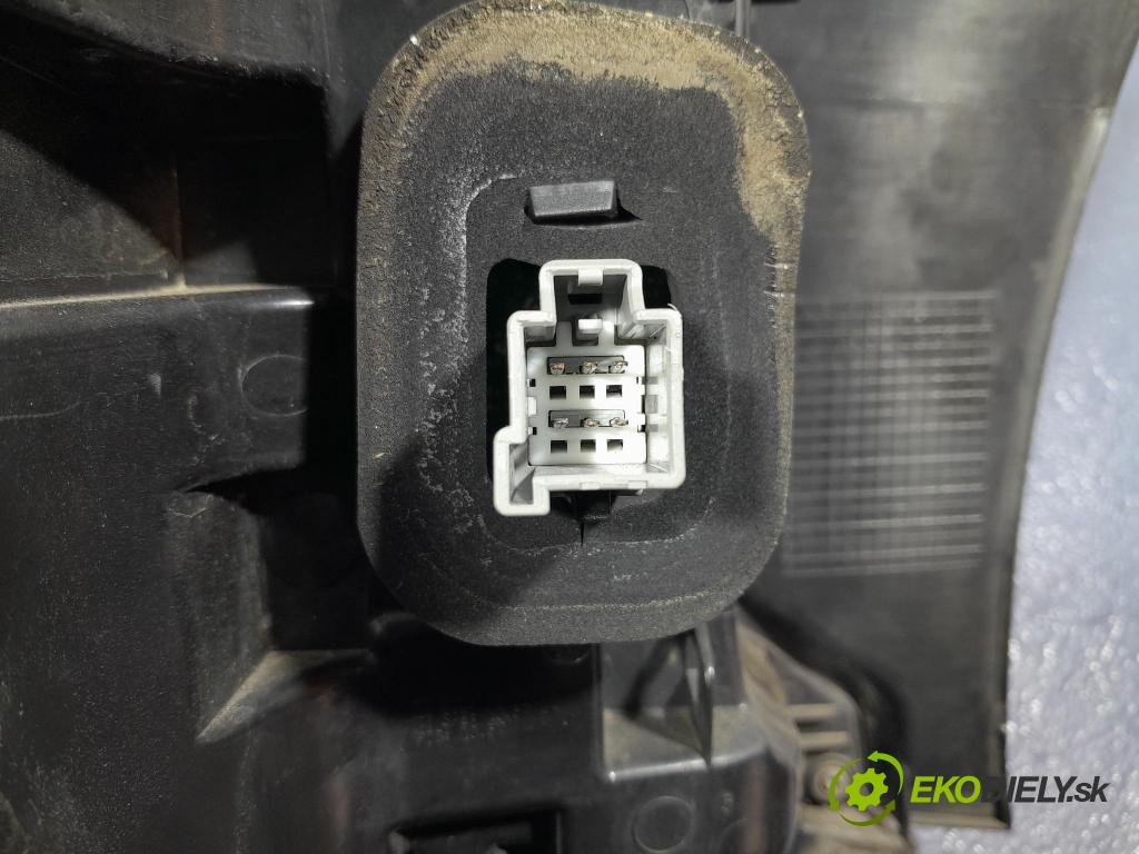 Volvo Xc90 2016 svetlo / reflektor zad Prava: Vonkajsia: 