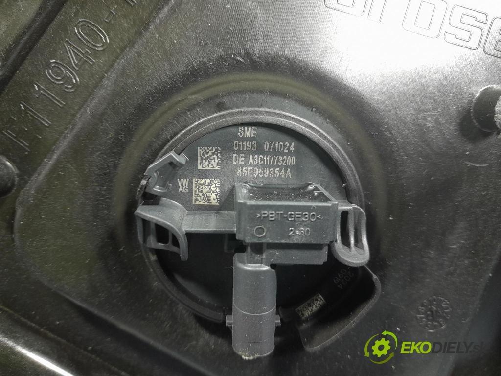 Skoda Octavia 2024 mechanizmus okna Okná: Predné v pravo: 5E3837656B