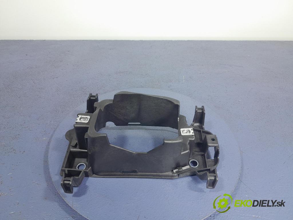 Skoda Octavia 2024 kryt Plast: Interiéry: 5E4864453