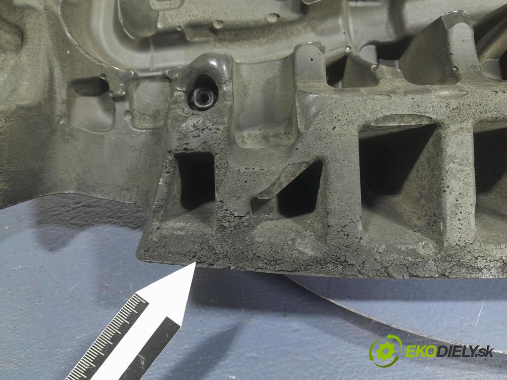 Volvo Xc90 2016 kryt Motor: 31368217