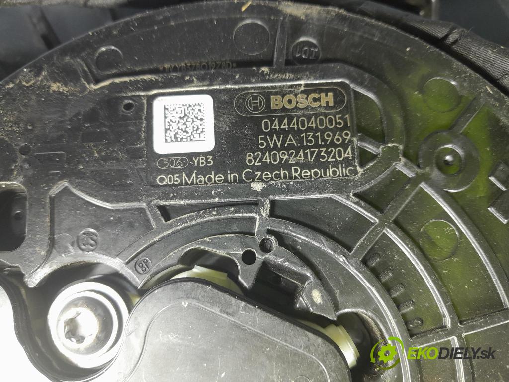 Skoda Octavia 2024 Nádrž: AdBlue: 5WA131877N