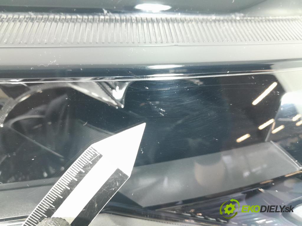 Skoda Octavia 2024 Reflektor: v pravo: 5E4941010