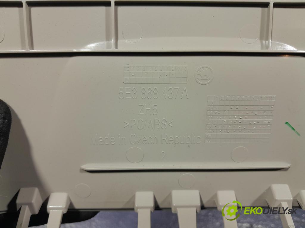 Skoda Octavia 2024 kryt Plast: Interiéry: 5E3868437A