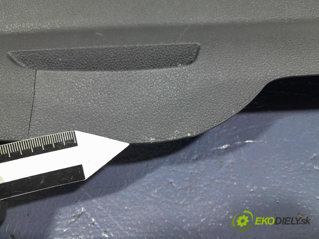Skoda Octavia 2024 kryt Plast: Interiéry: 5E3853372