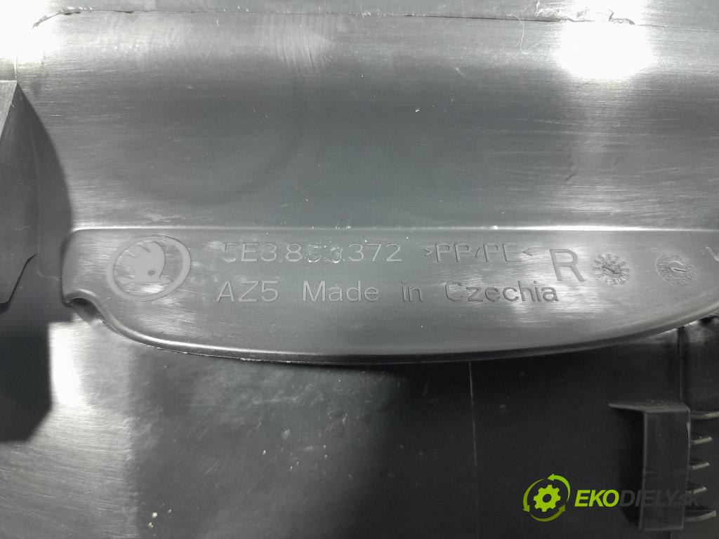 Skoda Octavia 2024 kryt Plast: Interiéry: 5E3853372