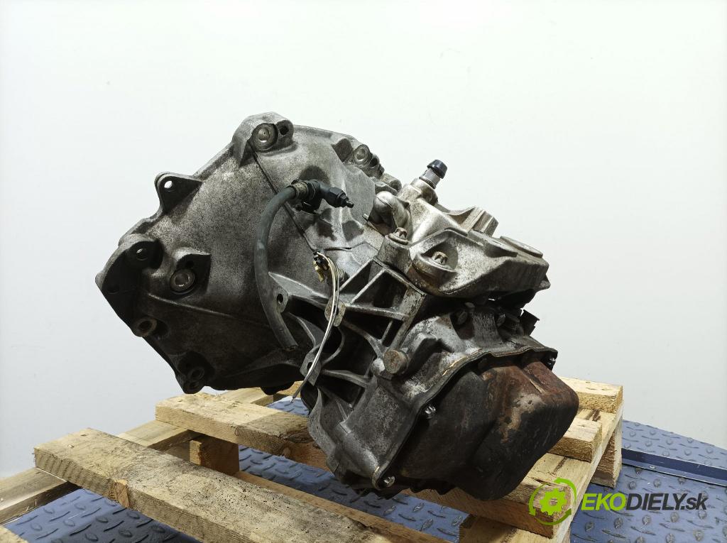 Opel Corsa 2004 prevodovka Manualna F17W355