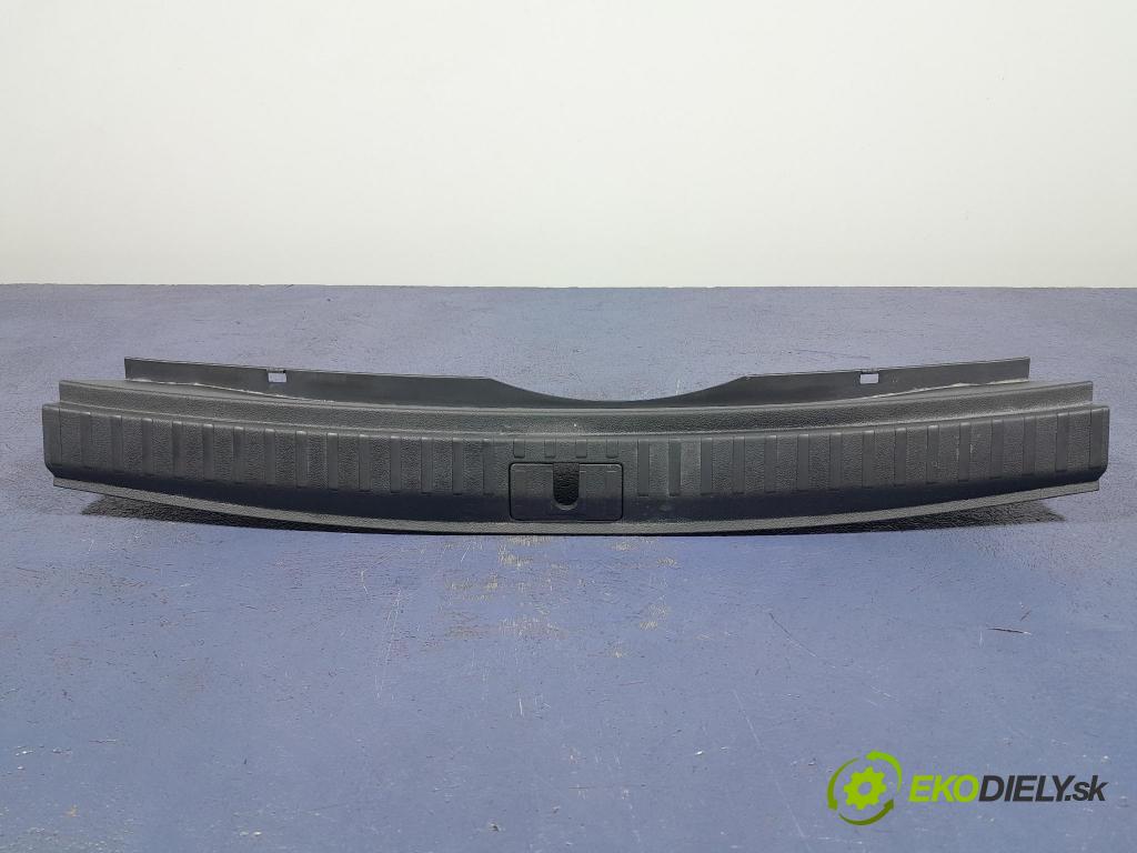 Skoda Octavia 2024 kryt Plast: Interiéry: 5E7863459A