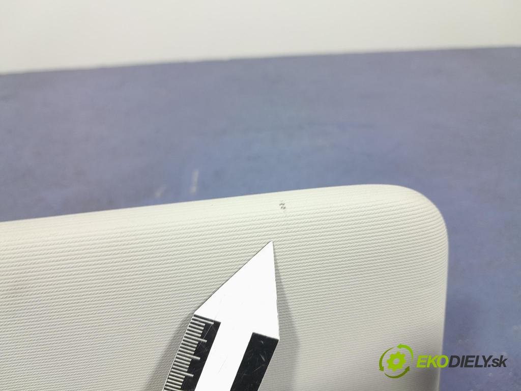 Skoda Octavia 2024 kryt slnečná clona