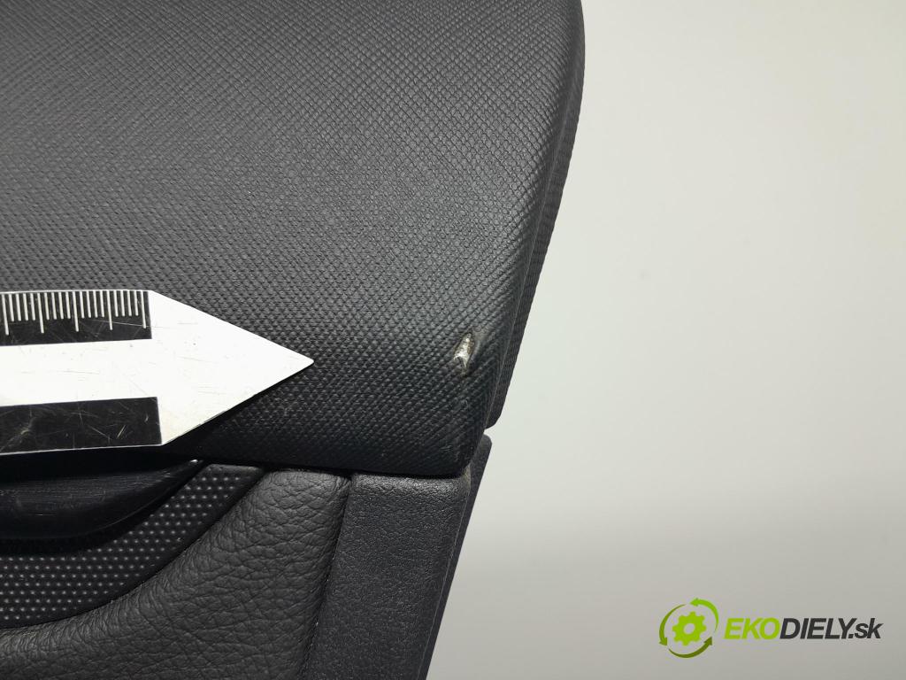 Skoda Octavia 2024 Čalounictví: dvere Predné Prava: 5E4867012