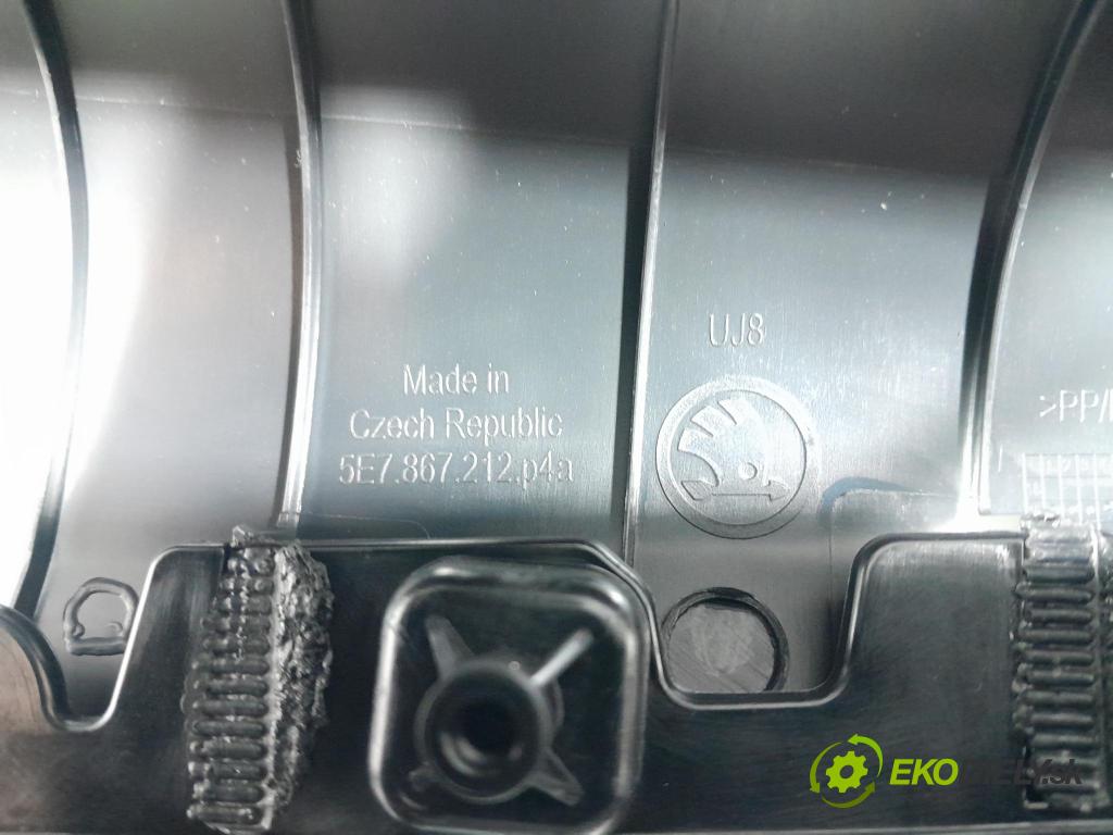 Skoda Octavia 2024 Čalounictví: dvere zad Prava: 5E7867212