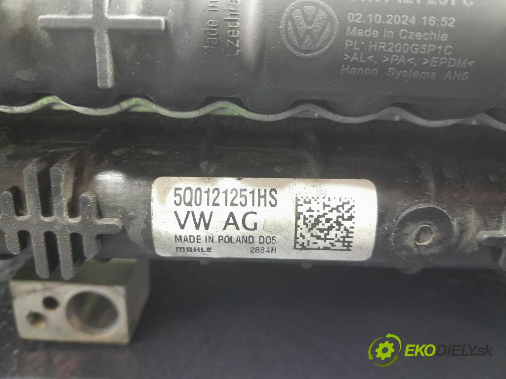 Skoda Octavia 2024 chladič Voda: 5Q0121251HS