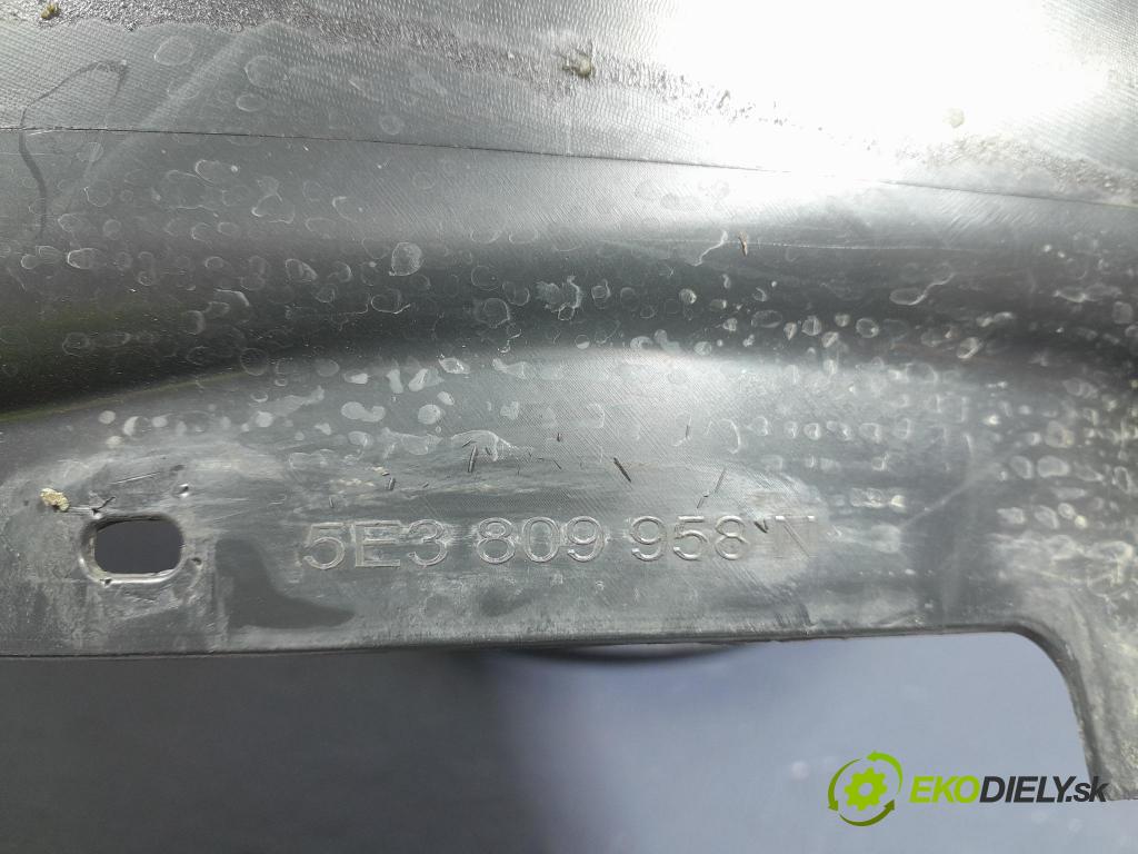 Skoda Octavia 2024 Blatník: Plastové: Predné 5E3809958N
