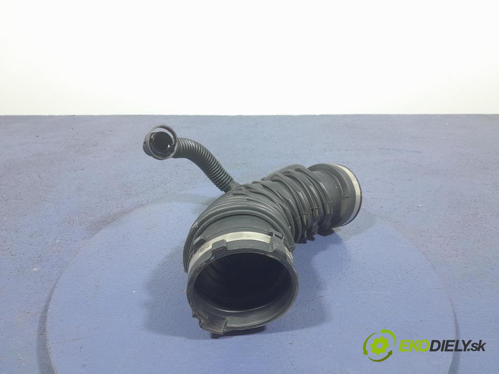 Skoda Octavia 2024 rúrka Vzduch: 3Q0129656J