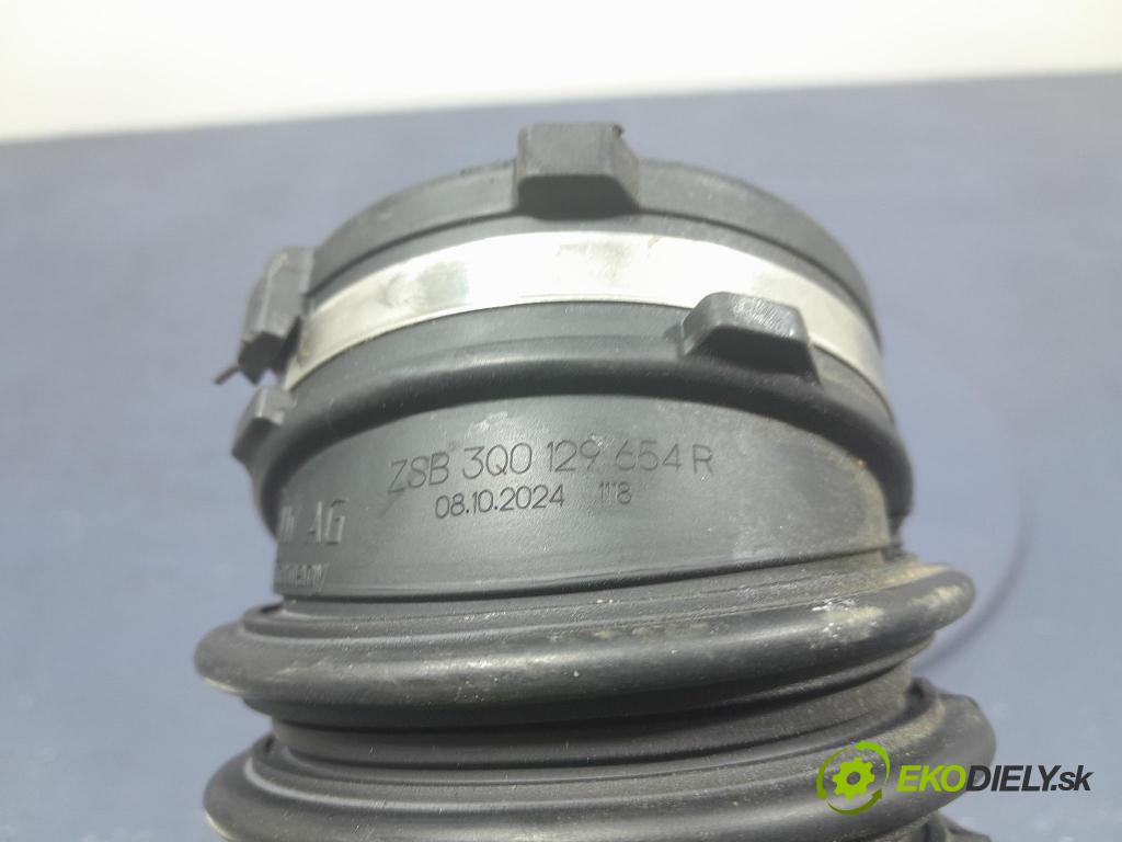Skoda Octavia 2024 rúrka Vzduch: 3Q0129656J