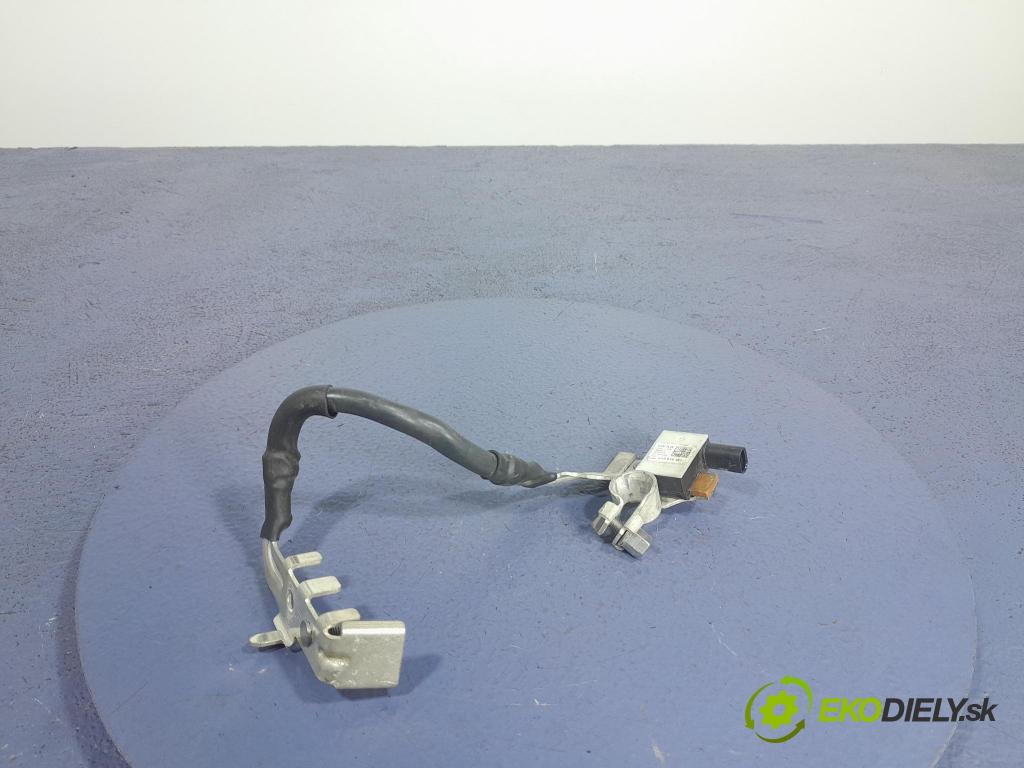 Skoda Octavia 2024 inštalácia Elektrický: 5QS915181