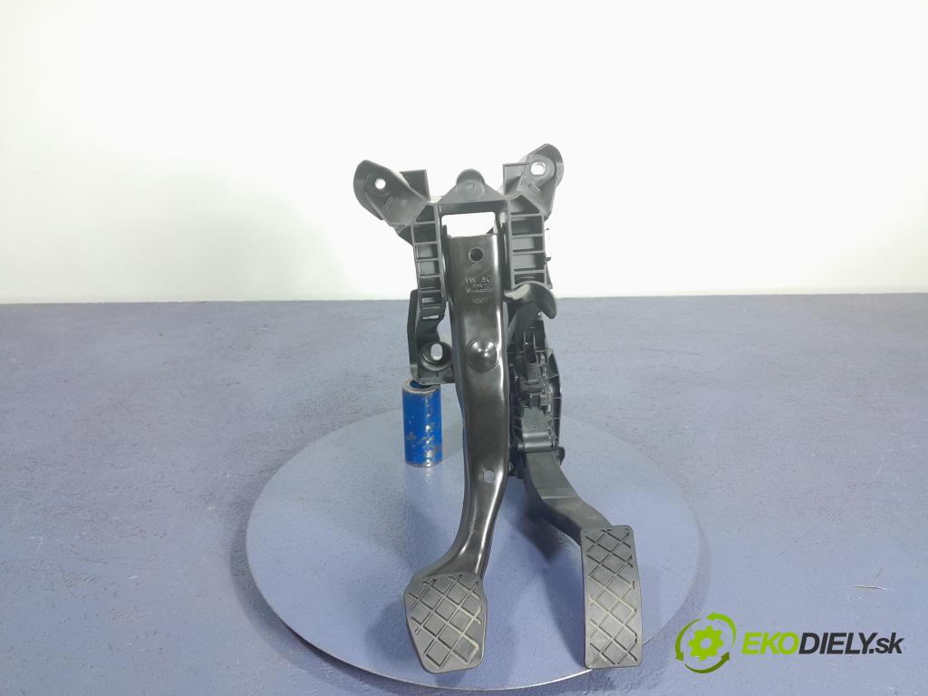 Skoda Octavia 2024 pedal Plyn: 3WA723503