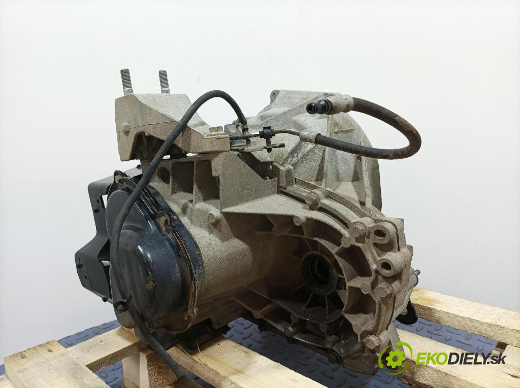 Ford Fiesta 2017 prevodovka Manualna 8A6R-7002-JN