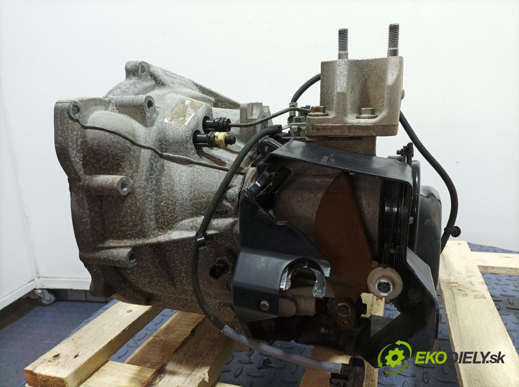 Ford Fiesta 2017 prevodovka Manualna 8A6R-7002-JN
