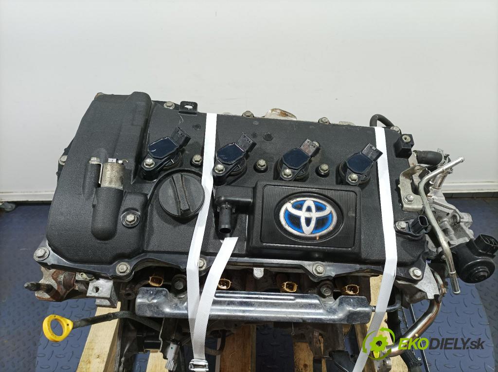 Toyota Prius 2013 motor Benzín: 2ZRFXE