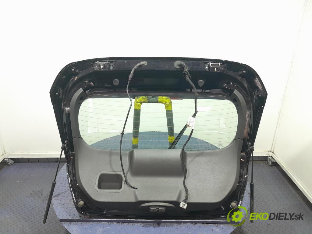 Ford Fiesta 2017 zadna dveře kufra: kufra: 