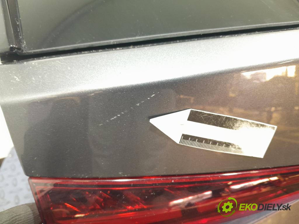 Skoda Octavia 2024 zadna dveře kufra: kufra: