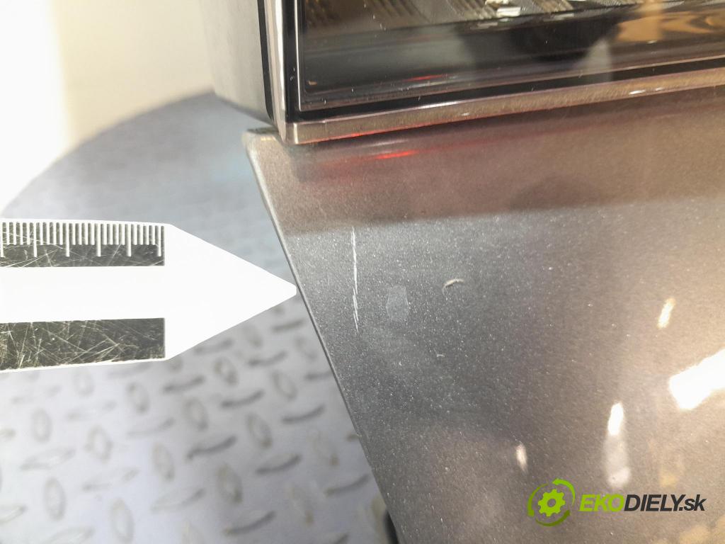 Skoda Octavia 2024 zadna dveře kufra: kufra: