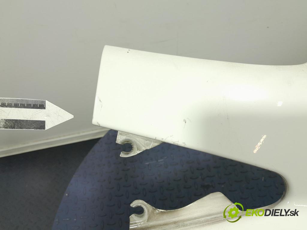 Toyota Prius 2013 blatník Predné v pravo: