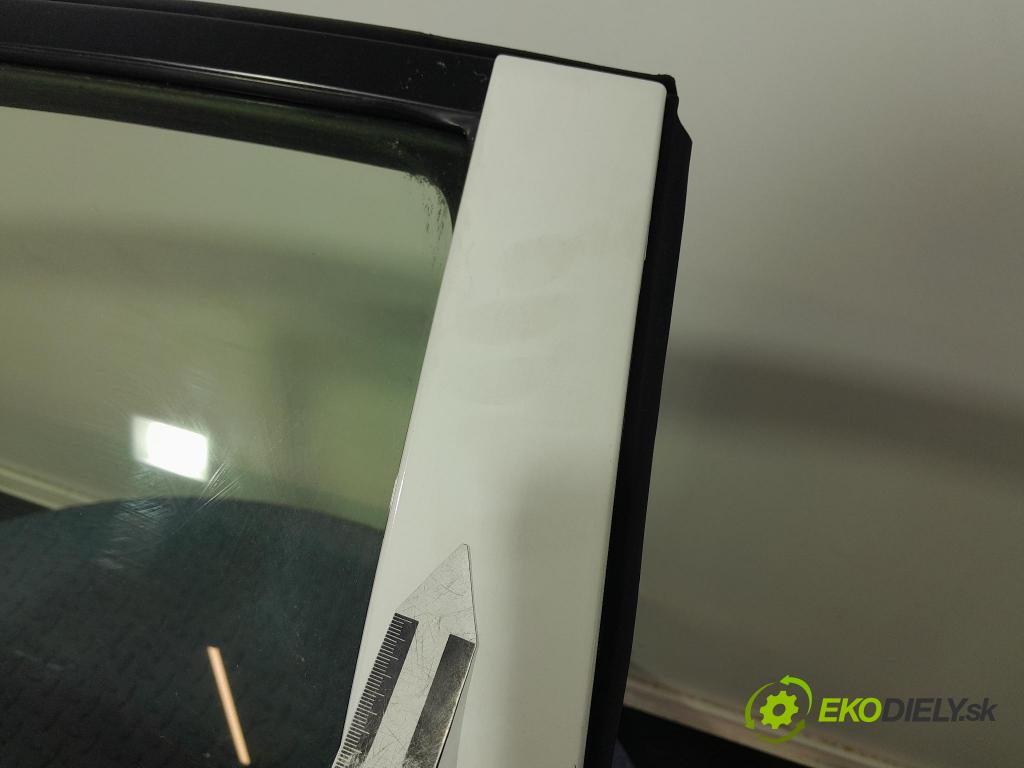 Toyota Prius 2013 dvere zad pravé