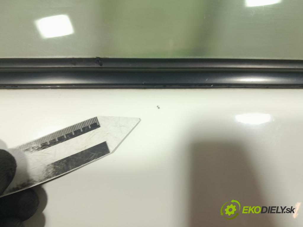 Toyota Prius 2013 dvere zad pravé
