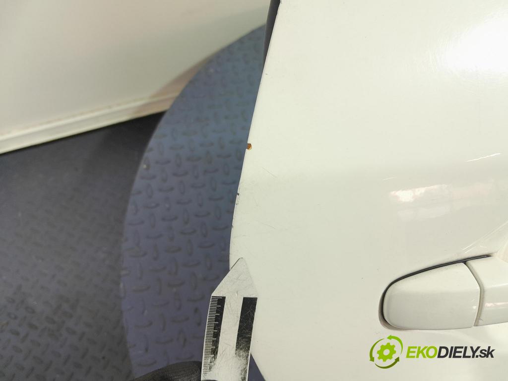 Toyota Prius 2013 dvere zad pravé
