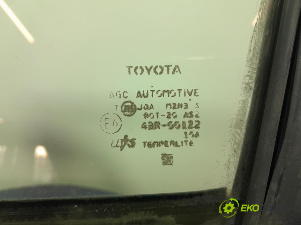 Toyota Prius 2013 dvere zad pravé
